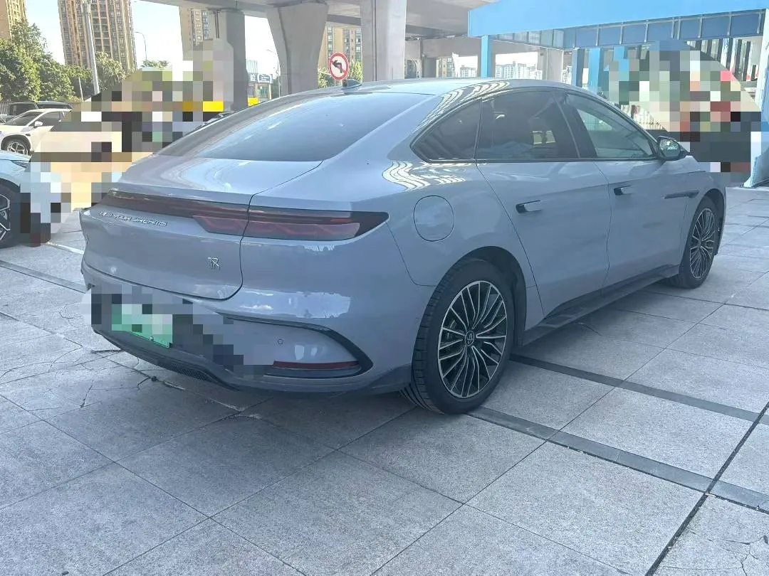 BYD HAN EV 2025