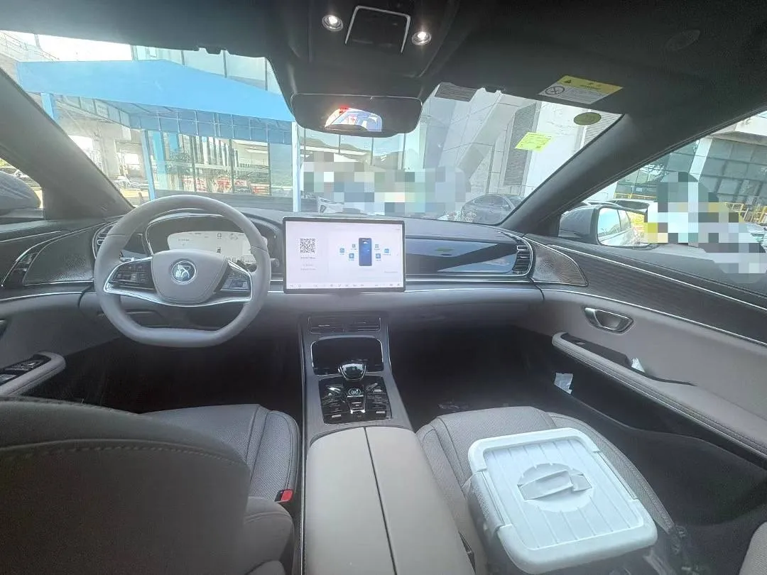 BYD HAN EV 2025