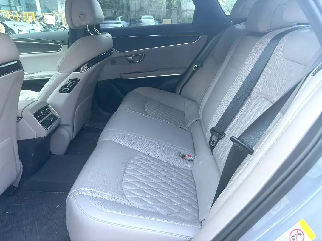 BYD HAN EV 2025