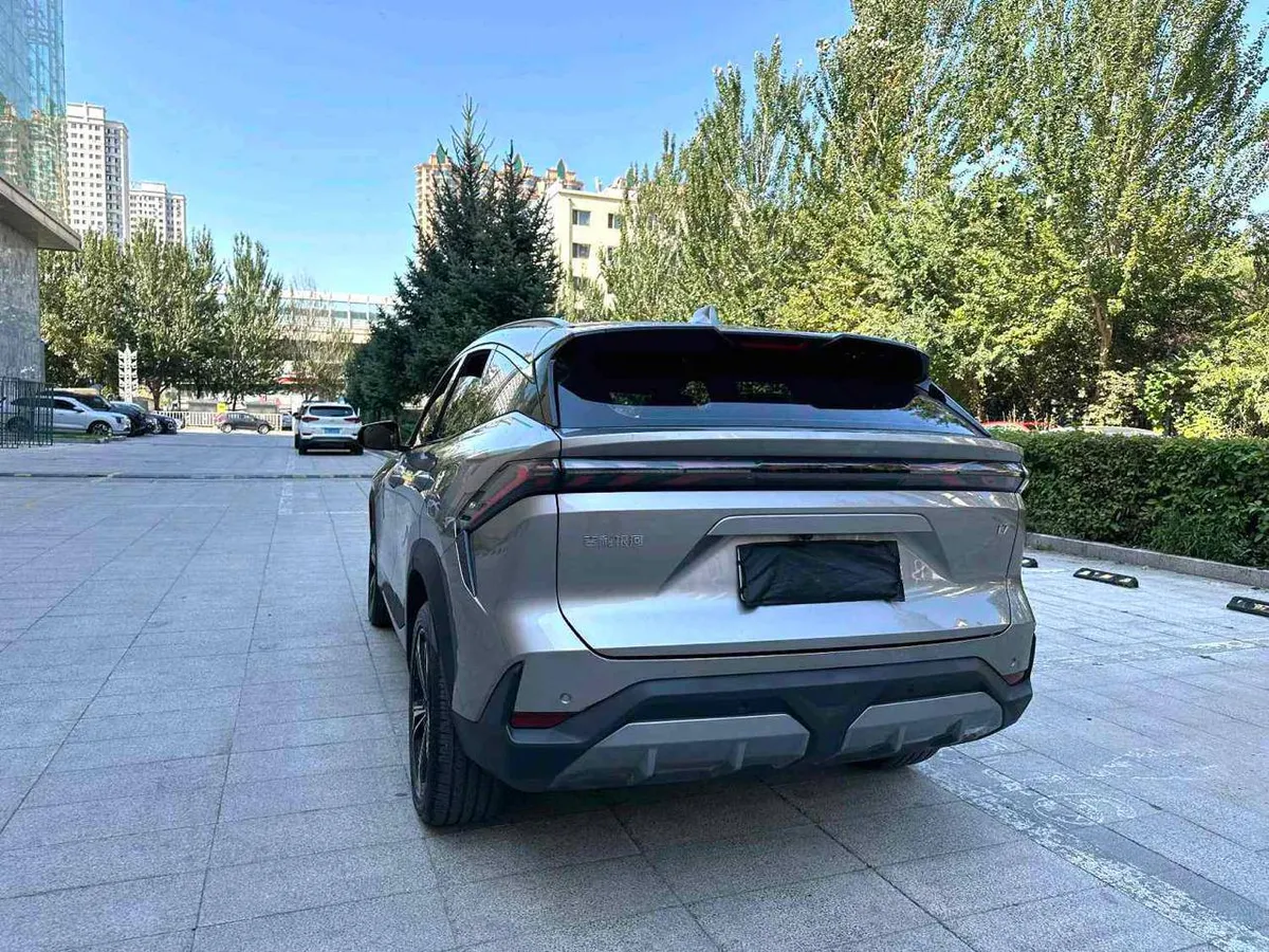 GEELY GALAXY L7 2023