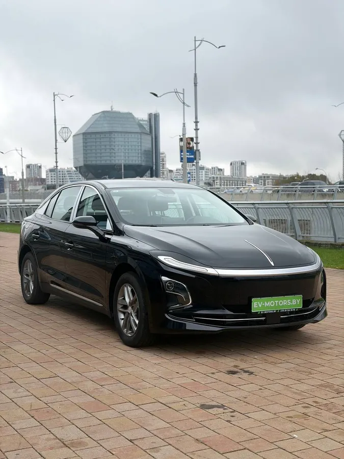 HONGQI E-QM5 500KM TRAVEL EDITION 2025