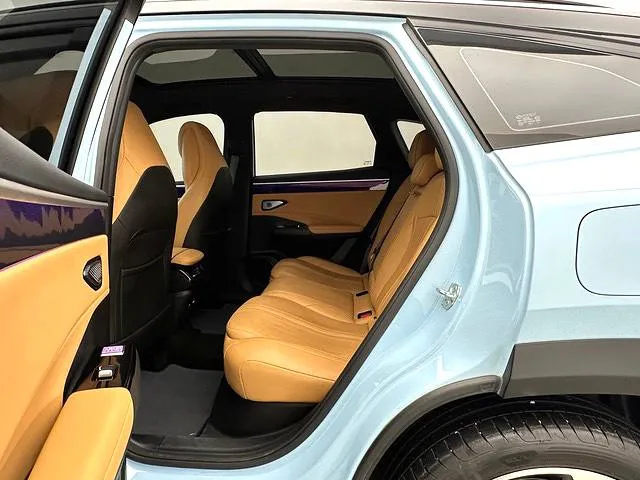 GEELY GALAXY L7 2023