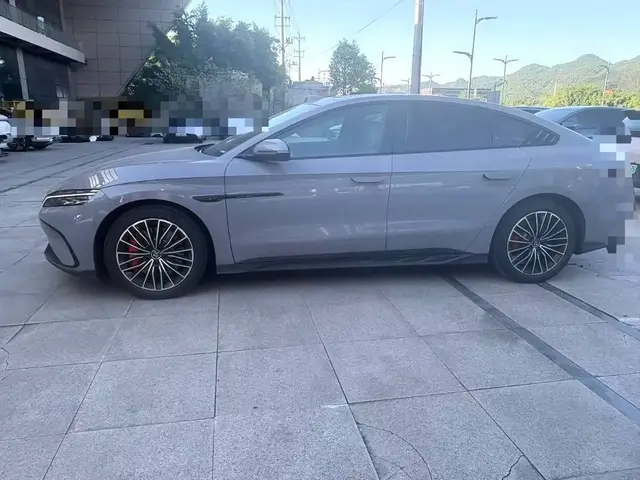BYD HAN EV 2025