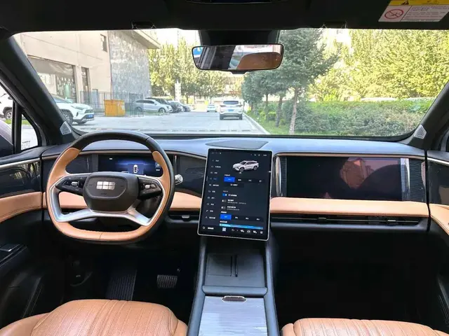 GEELY GALAXY L7 2023