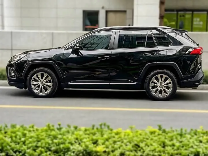 TOYOTA RAV4 LUXURY 2022