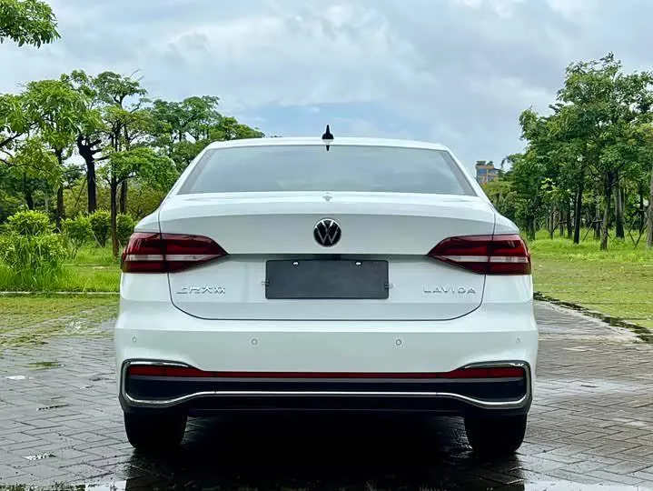 VOLKSWAGEN LAVIDA 2023
