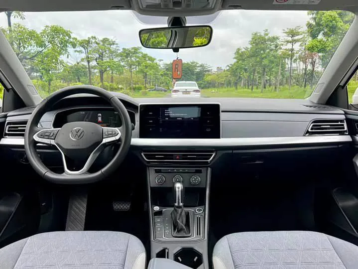 VOLKSWAGEN LAVIDA 2023