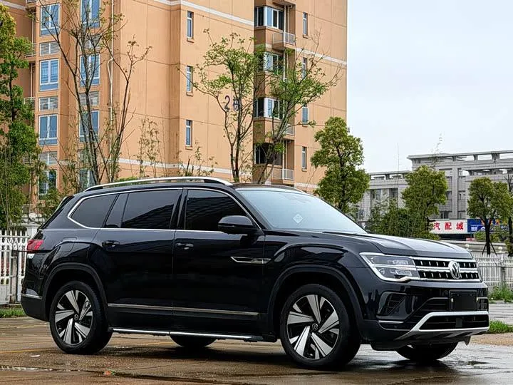 VOLKSWAGEN TERAMONT PREMIUM 2022