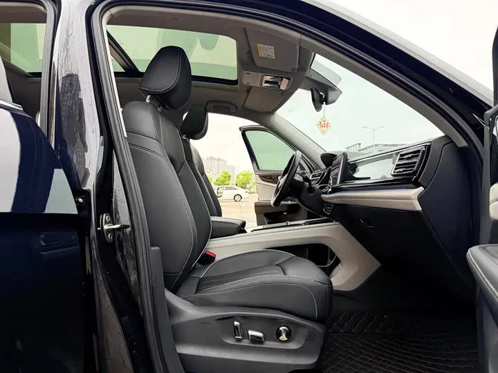 VOLKSWAGEN TERAMONT PREMIUM 2022