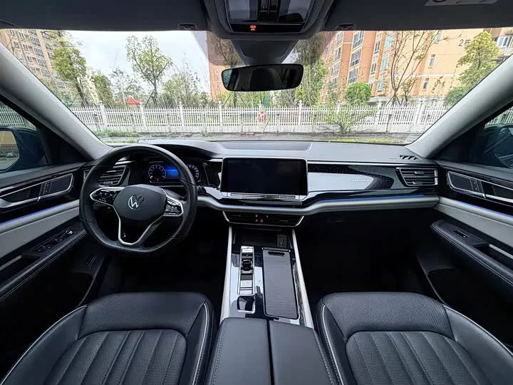 VOLKSWAGEN TERAMONT PREMIUM 2022