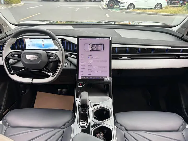 GEELY BOYUE L 2023
