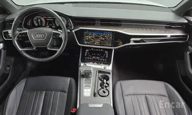 AUDI A4 2019