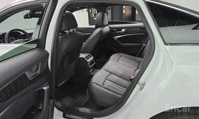 AUDI A4 2019