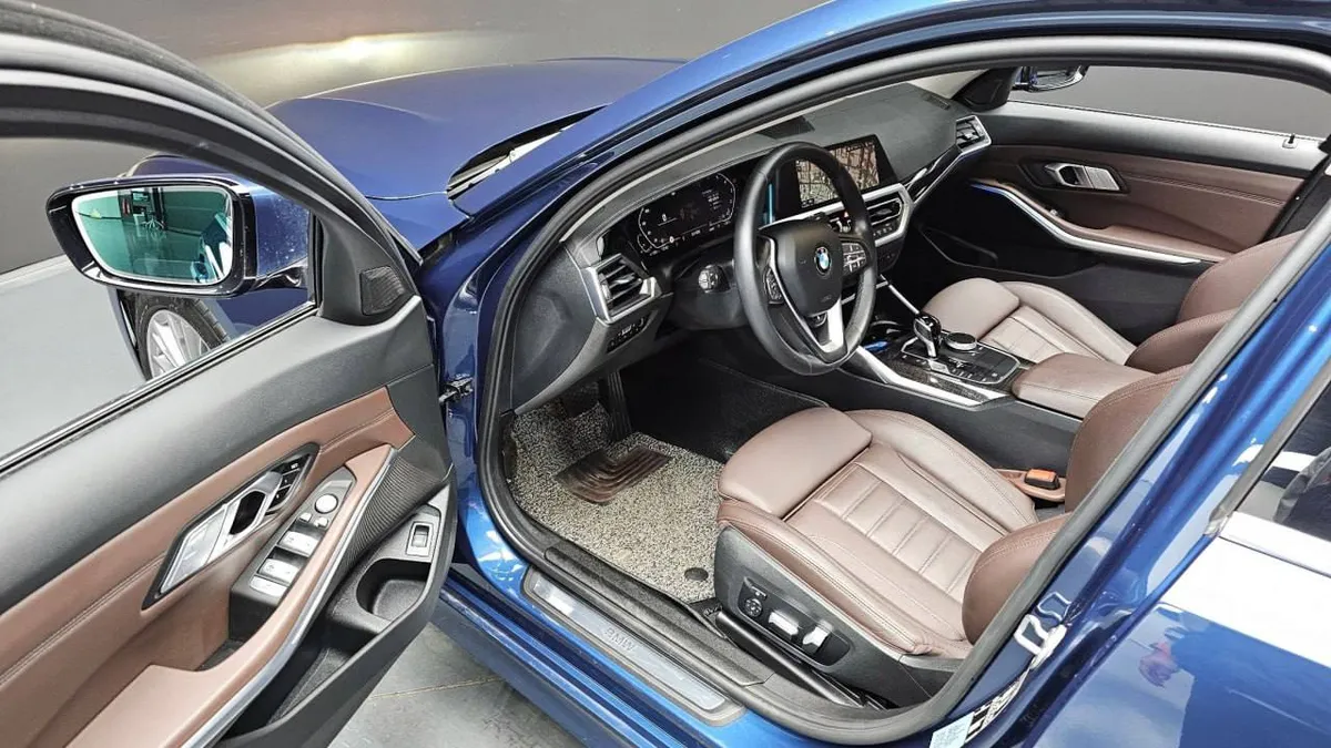 BMW 3 SERIES LUXURY 2022
