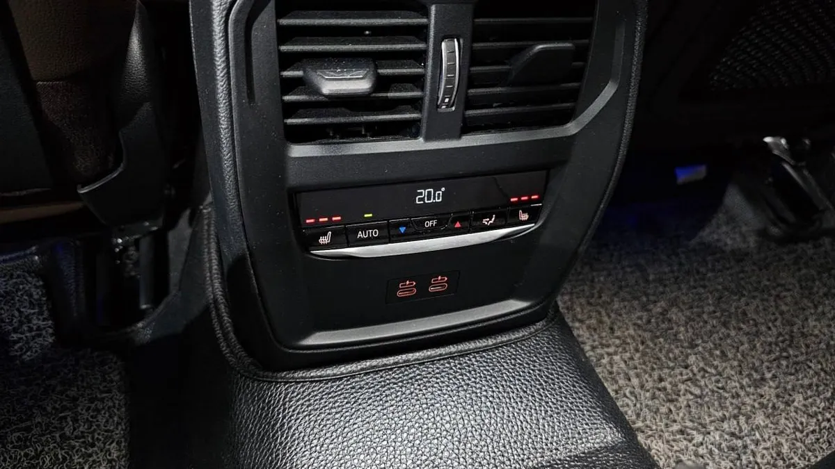 BMW 3 SERIES LUXURY 2022