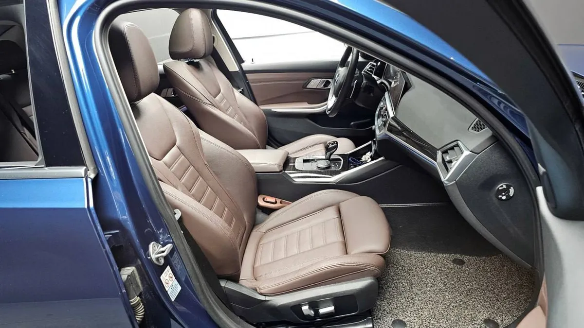 BMW 3 SERIES LUXURY 2022