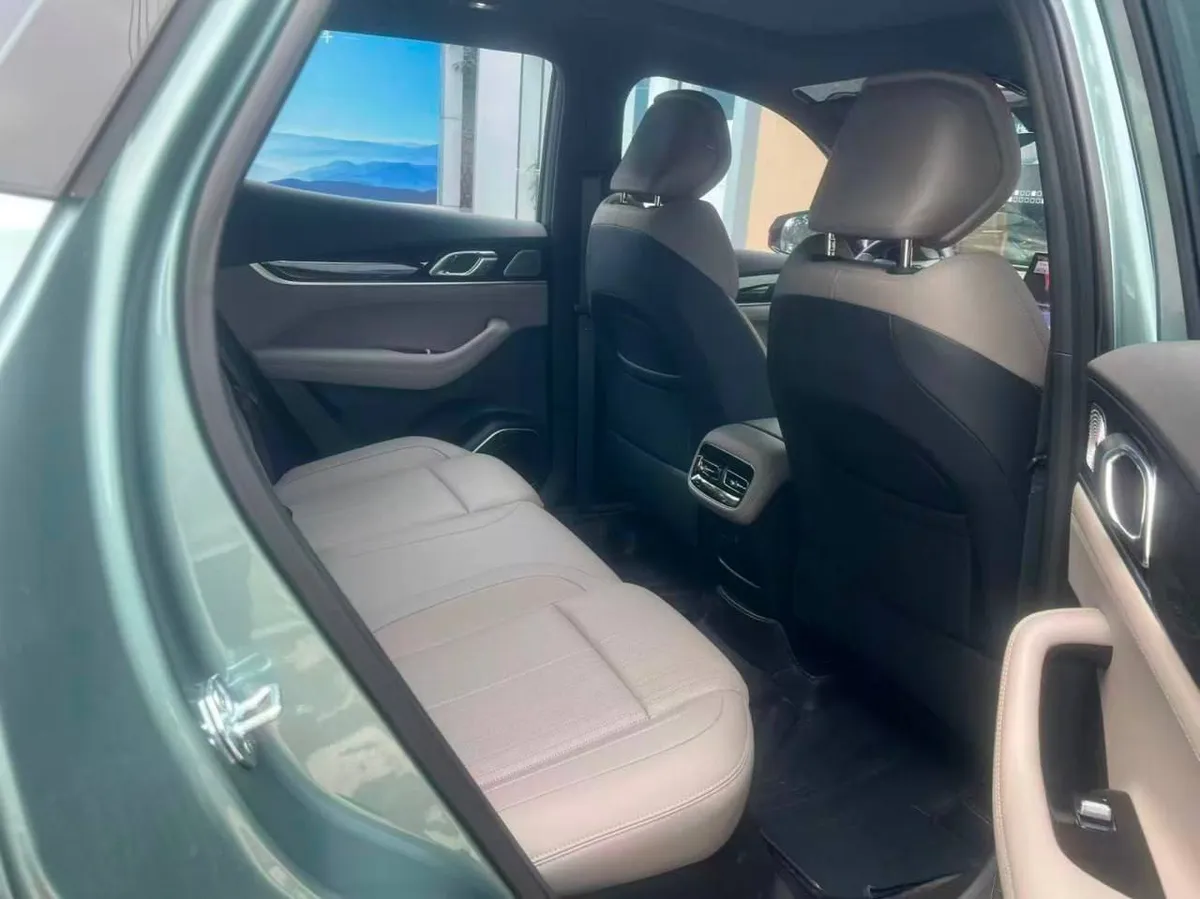 GEELY ATLAS L 2025