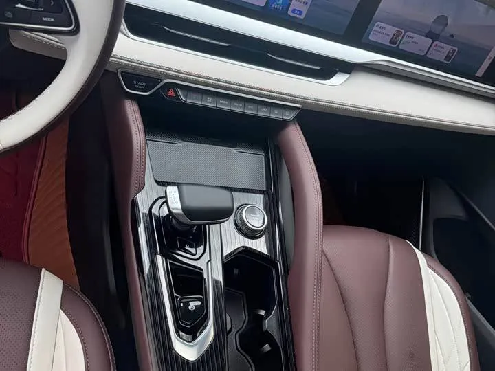 GEELY XINGYUE L 2024