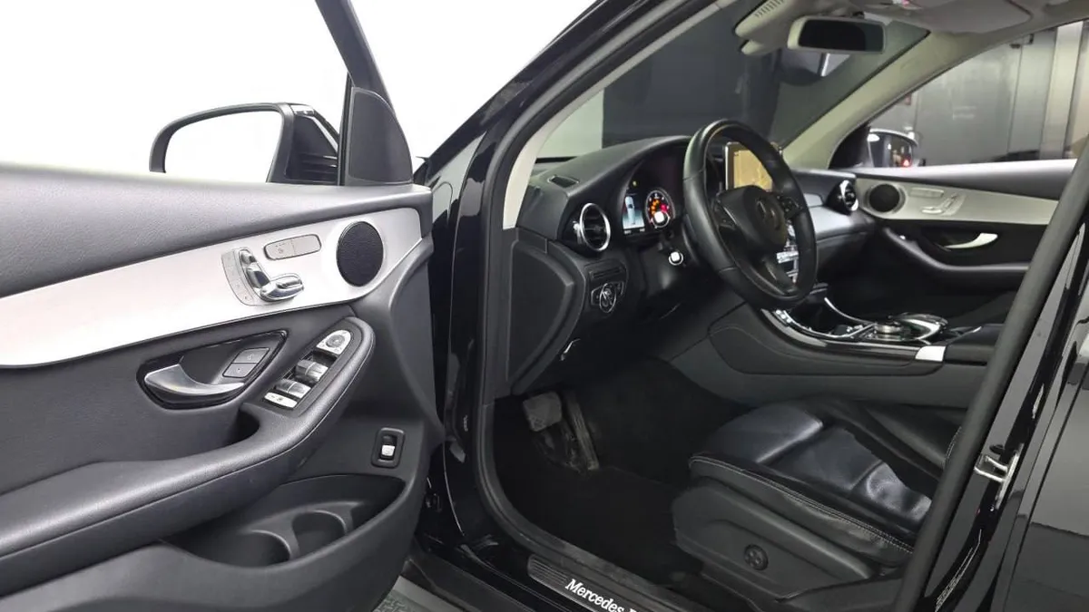 MERCEDES-BENZ GLC-CLASS 2018