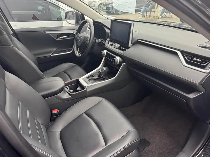 TOYOTA RAV4 2022