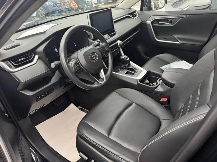 TOYOTA RAV4 2022