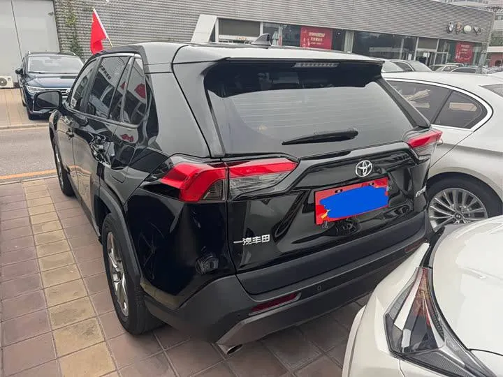 TOYOTA RAV4 2022