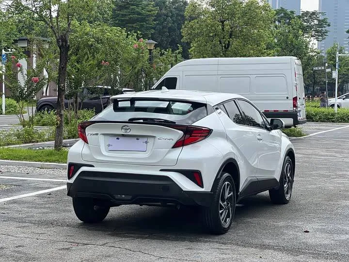 TOYOTA C-HR LUXURY 2021