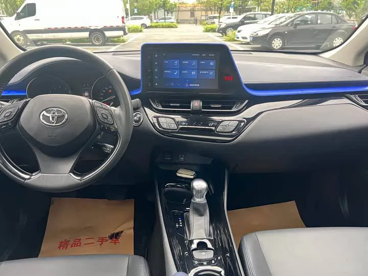 TOYOTA C-HR LUXURY 2021