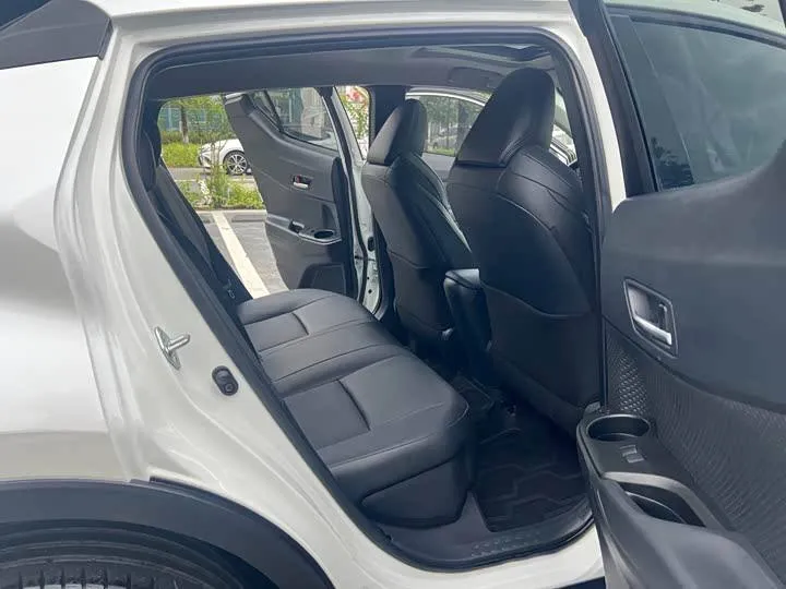 TOYOTA C-HR LUXURY 2021
