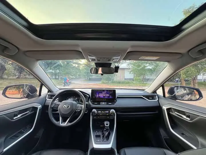 TOYOTA RAV4 2023