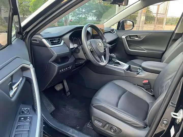 TOYOTA RAV4 2023