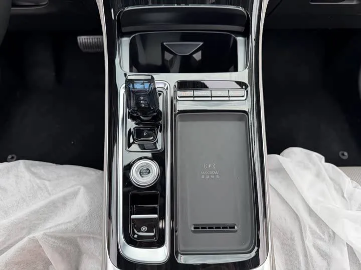 GEELY BOYUE L 2025