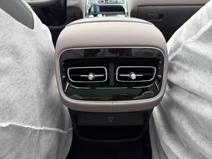 GEELY BOYUE L 2025