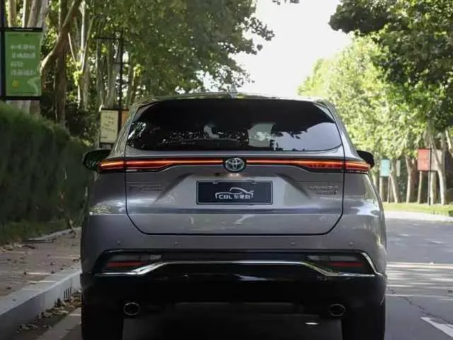 TOYOTA VENZA PREMIUM 2022