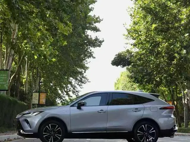 TOYOTA VENZA PREMIUM 2022
