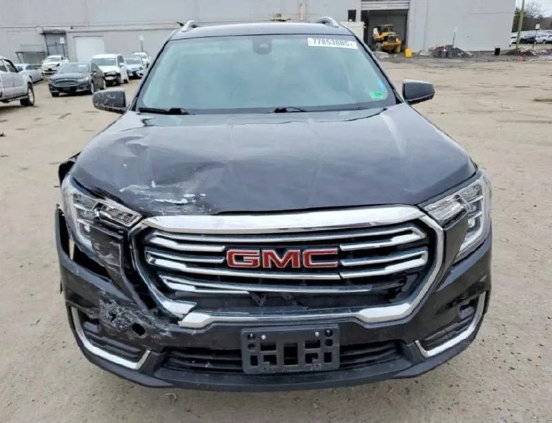 GMC TERRAIN SLT 2024