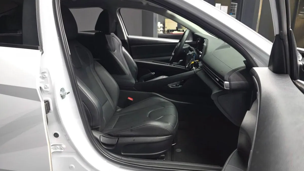 HYUNDAI AVANTE (CN7) 1.6 MODERN 2022