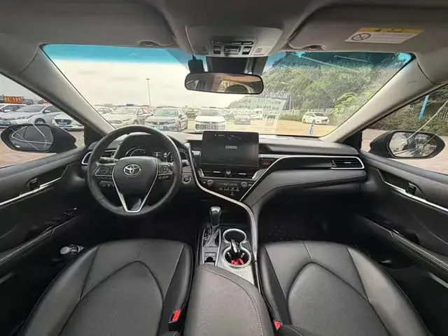 TOYOTA CAMRY LUXURY 2023