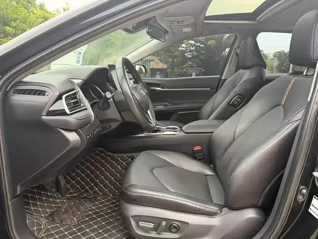 TOYOTA CAMRY LUXURY 2023