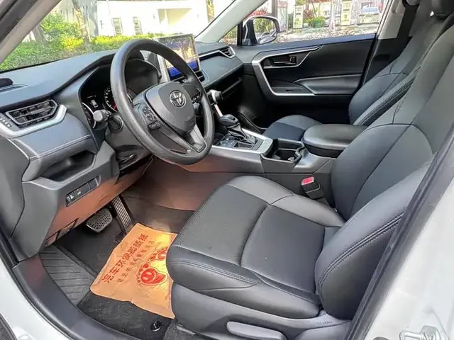 TOYOTA RAV4 2022