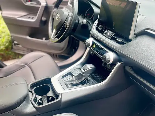 TOYOTA RAV4 LUXURY 2022