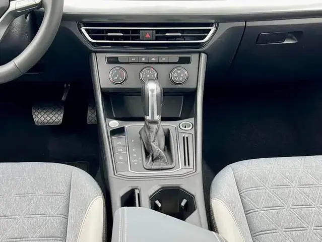 VOLKSWAGEN LAVIDA 2023