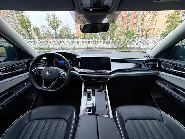 VOLKSWAGEN TERAMONT PREMIUM 2022