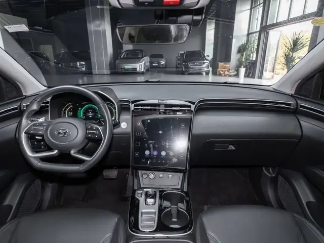 HYUNDAI TUCSON LUXURY 2023