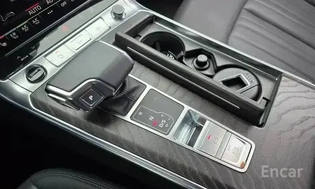 AUDI A4 2019
