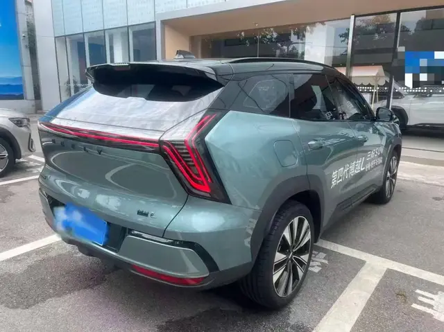 GEELY ATLAS L 2025