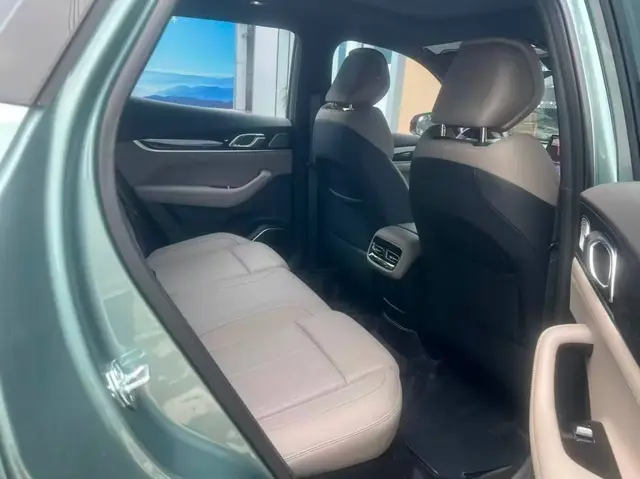 GEELY ATLAS L 2025
