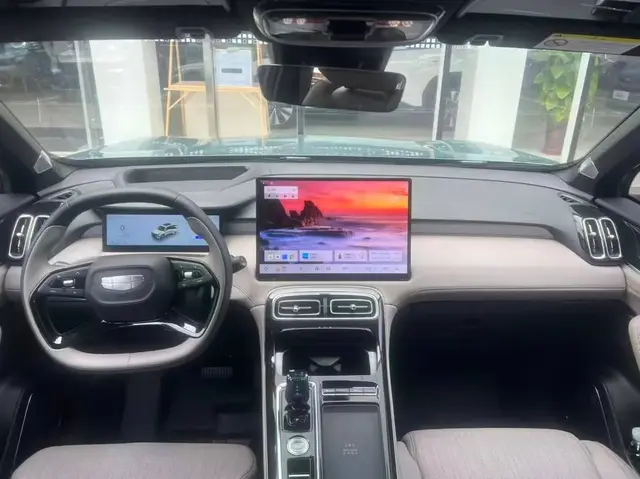 GEELY ATLAS L 2025