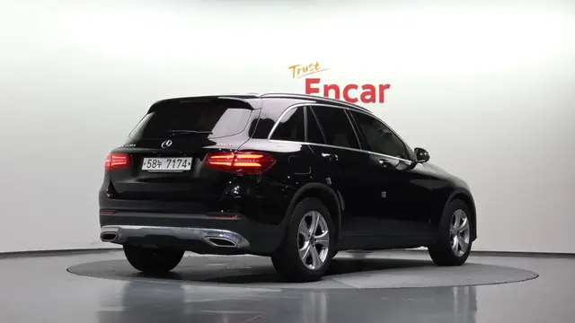 MERCEDES-BENZ GLC-CLASS 2018