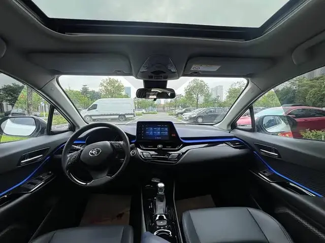TOYOTA C-HR LUXURY 2021